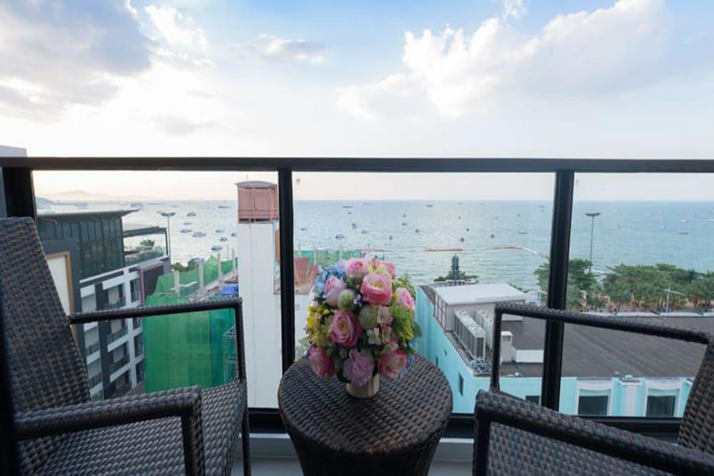 Deep Blue Z10 Pattaya Exterior foto