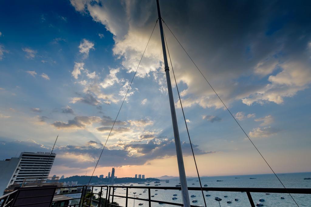 Deep Blue Z10 Pattaya Exterior foto