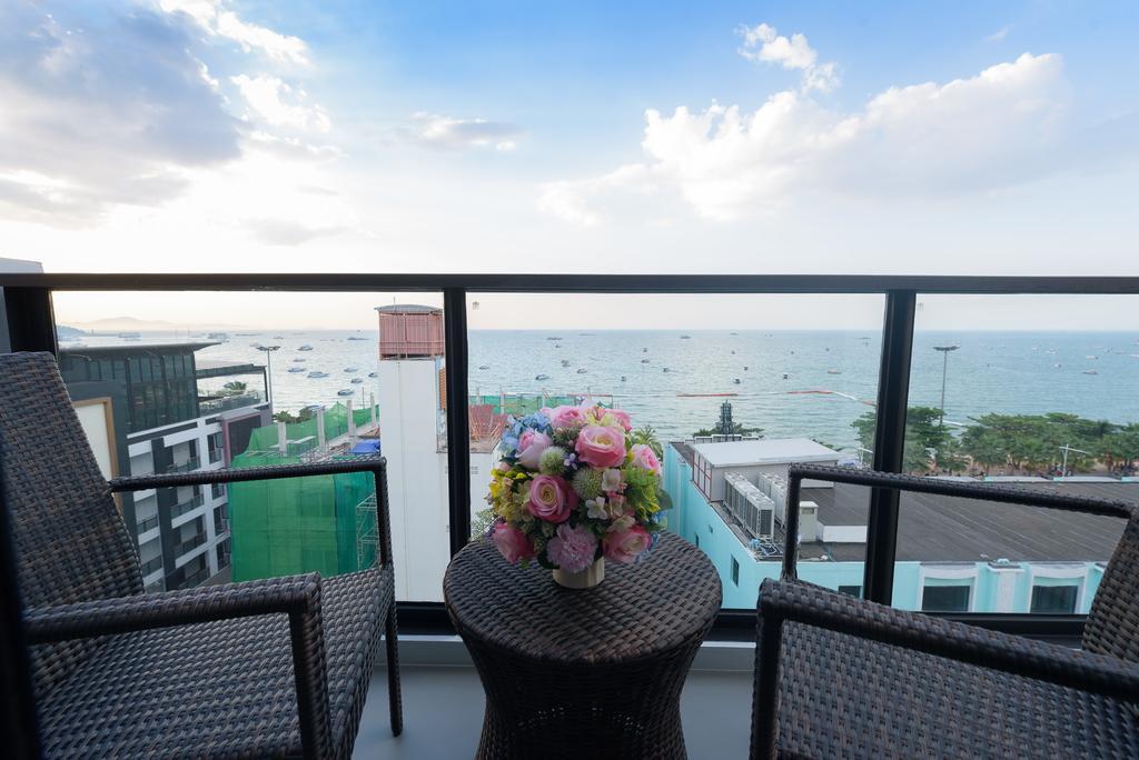 Deep Blue Z10 Pattaya Exterior foto